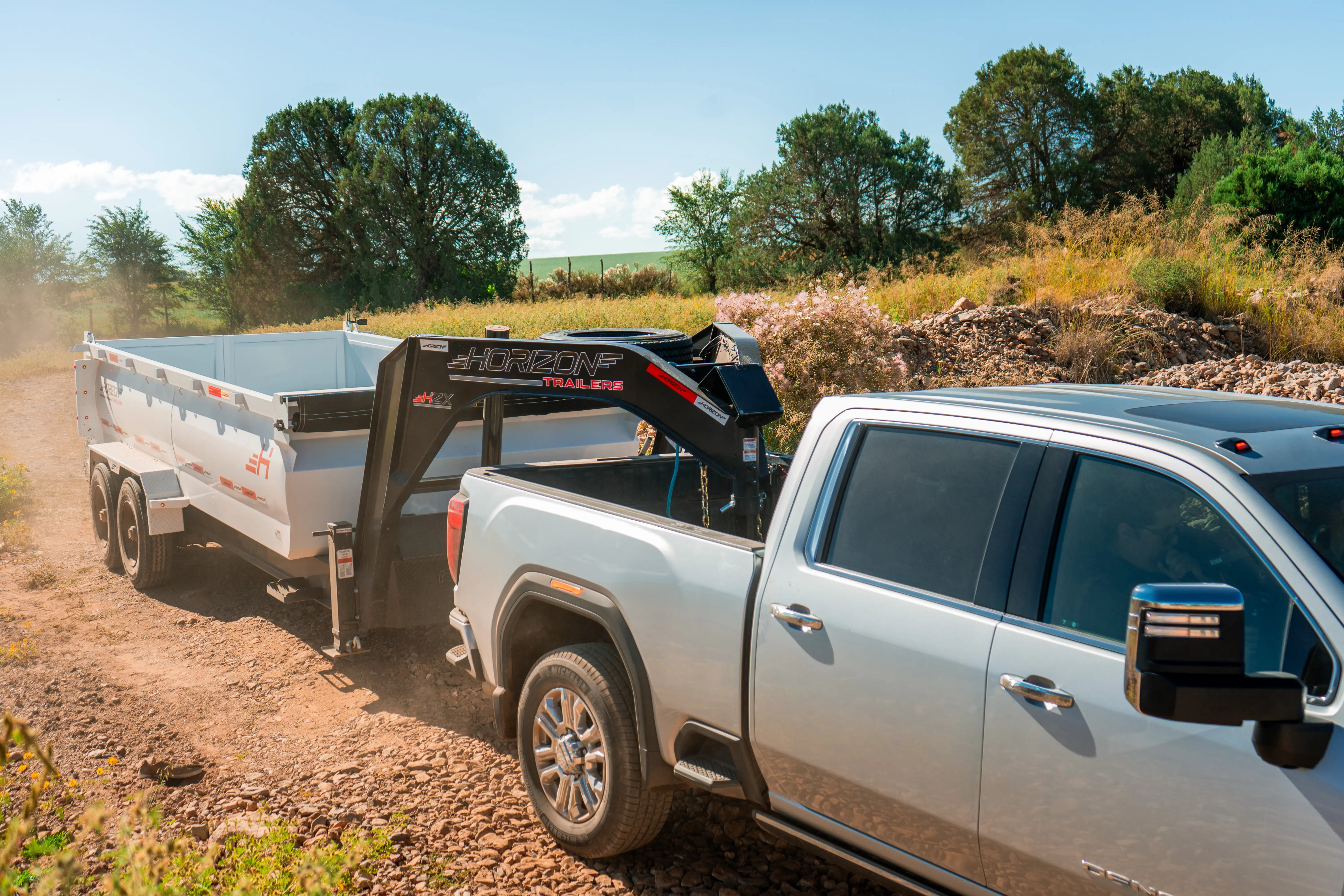 horizon trailers img